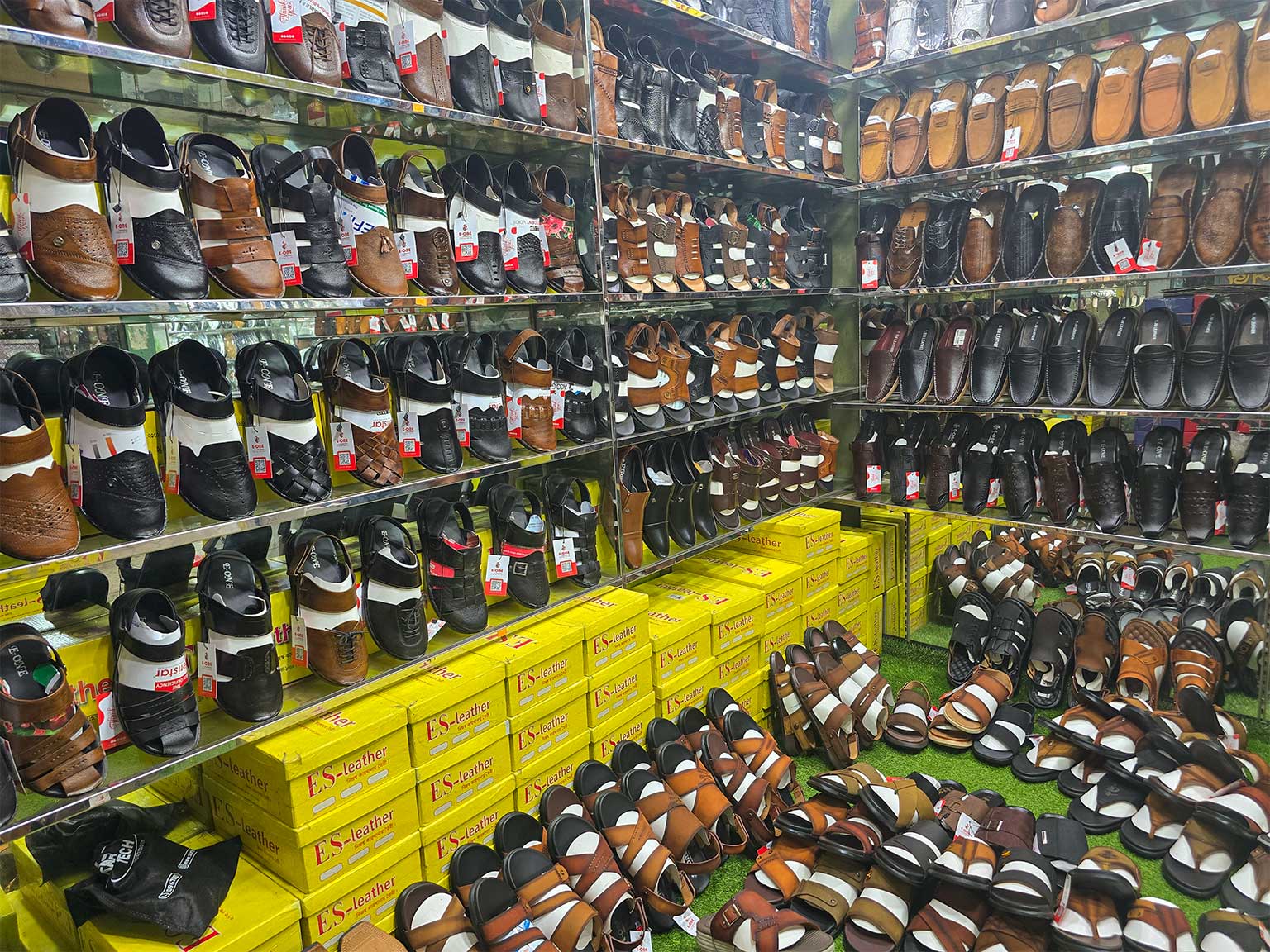 ES Leather, E One Collection